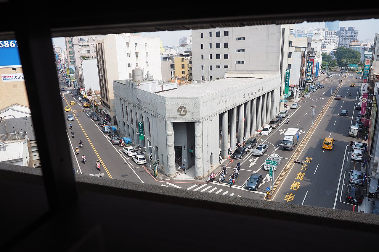 央行10月MLF净回笼2000亿元 中长期流动性仍净投放2000亿元